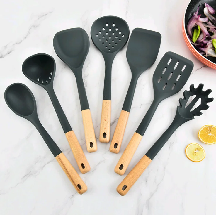 

Spot Wholesale Wooden Handle Silica Gel Kitchen Utensils 7 Sets of Kitchen Baking Tools Silica Gel Spatula Skillet Frying Spatul, As customer require