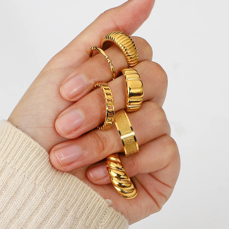 

17KM Gold Plated Twisted Croissant Rings For Women Heart shape Minimalist Chunky Rings Vintage Stacking Band Jewelry