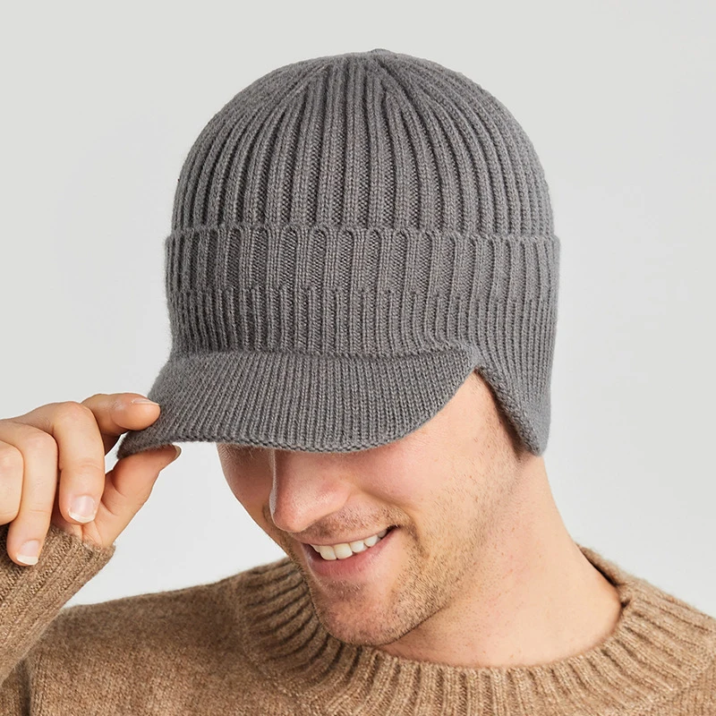 Hot Selling Outdoors Winter Knitted Visor Brim Beanies Warm Ear Flap For Men