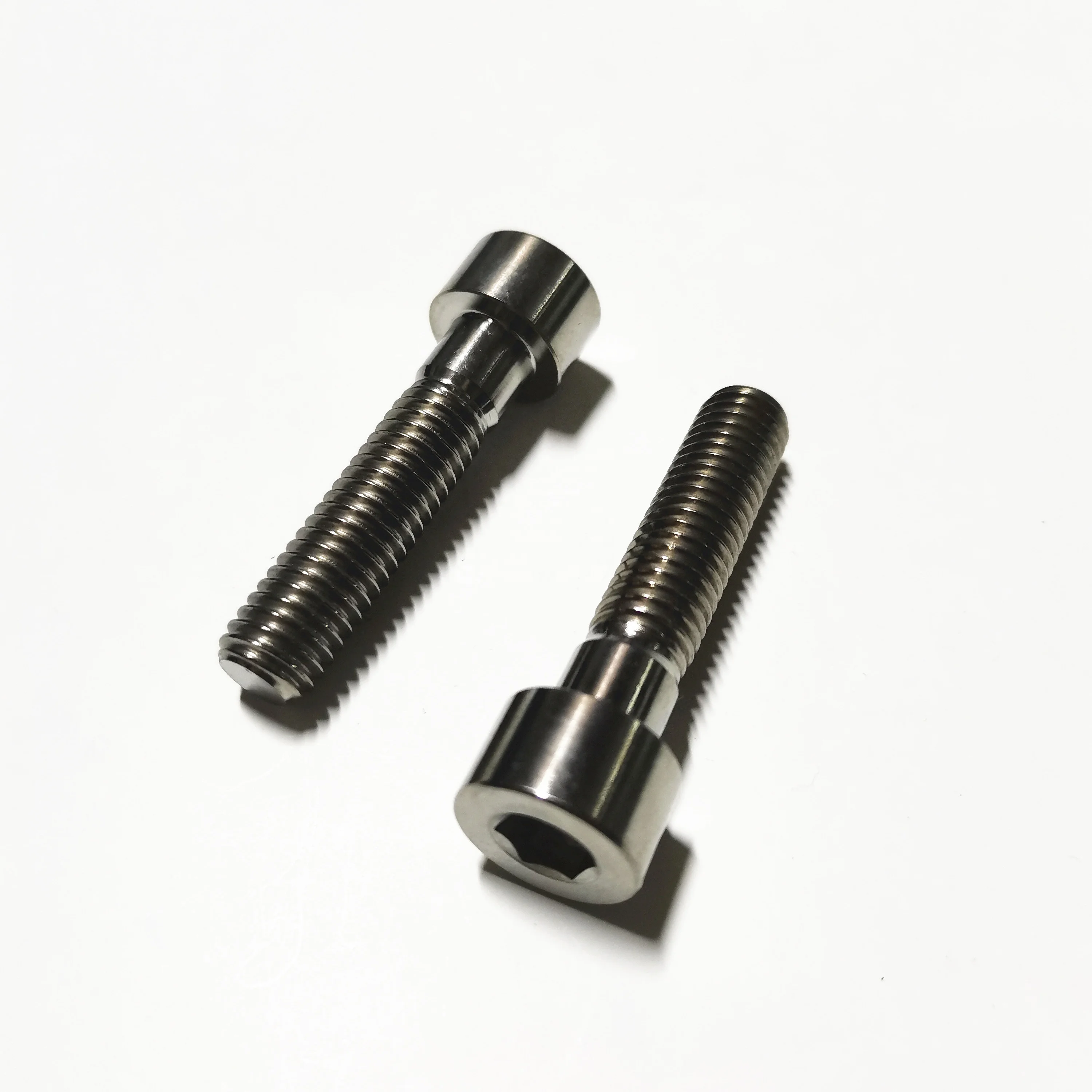 

China high quality Gr5 DIN912 titanium hex socket screw