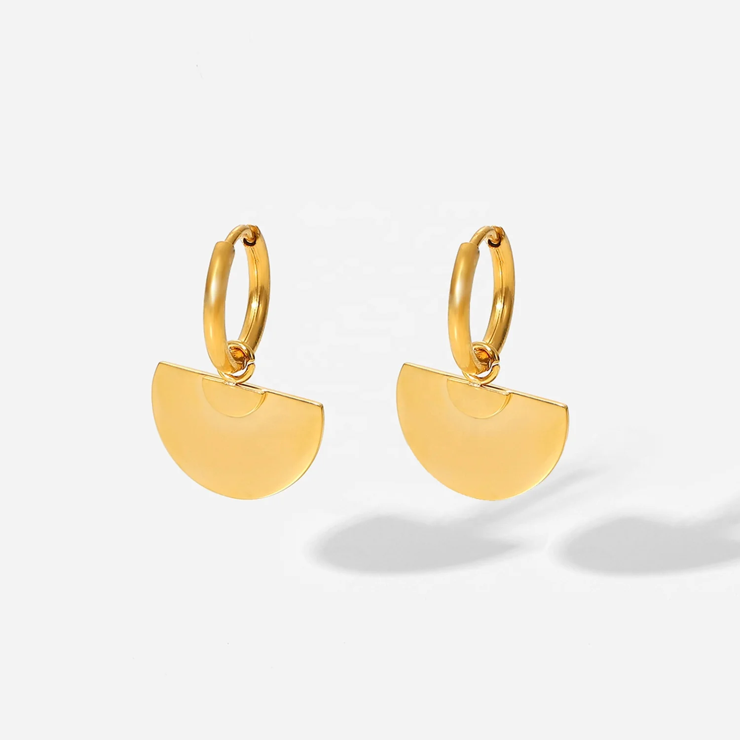 

18K Gold Plated Stainless Steel 2022 Small Smooth Scalloped Semicircle Pendant Hoop Earrings