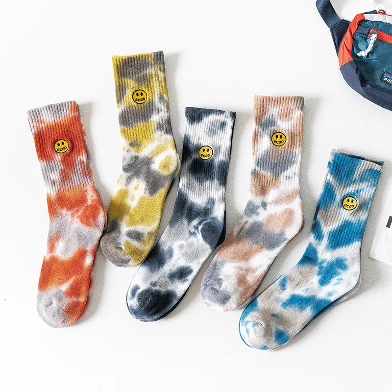 

Ins Street tie dyed embroidery middle tube smiling face student cotton sports socks