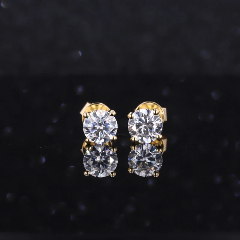 

simple design 5mm moissanite or lab diamond 18k yellow gold stud earrings