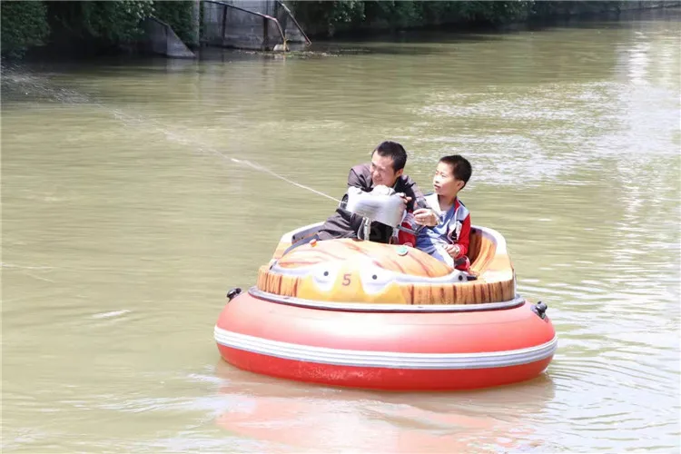 bumper boat03.jpg
