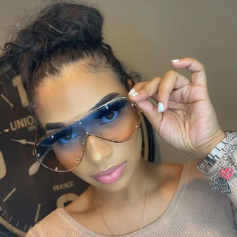 

New Arrival One Lens Rivet Luxury Metal Frame Sunglasses