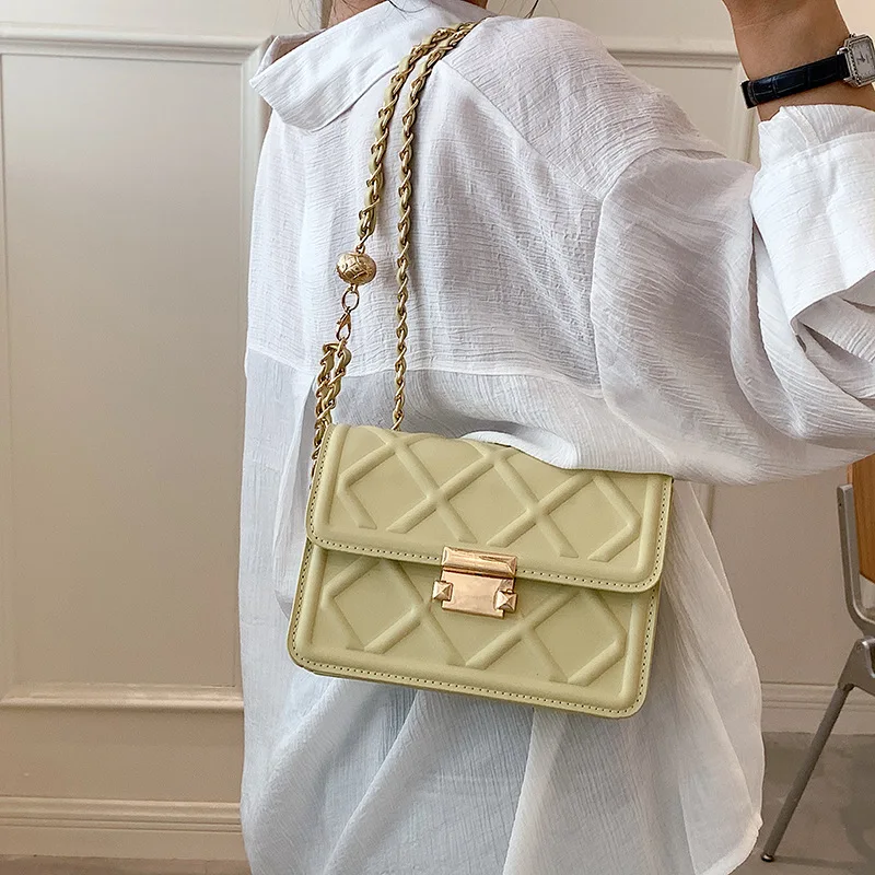 

2021 New Fashion one-shoulder messenger handbags all-match small golden square bag