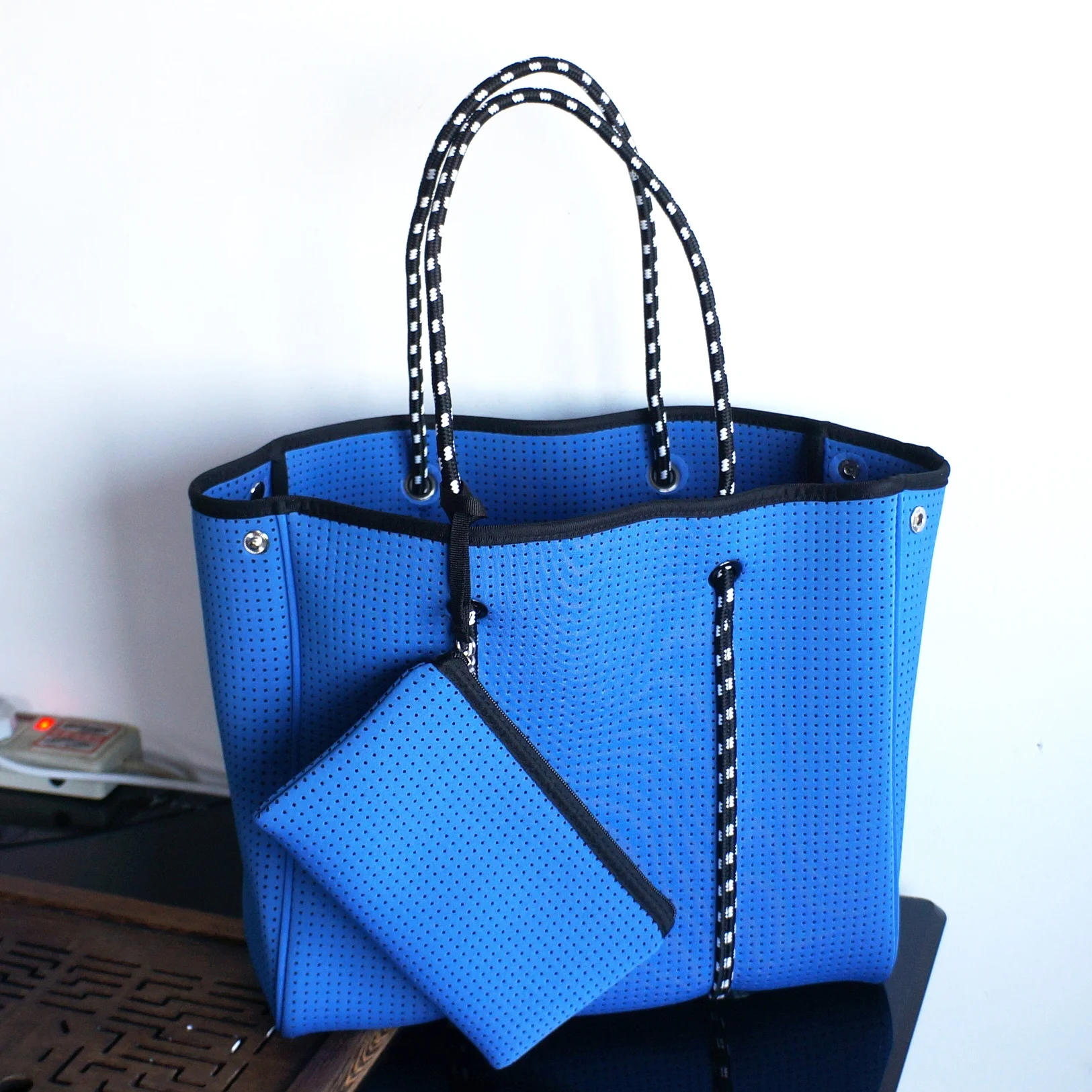 

Size M Summer Fashion Neoprene Bag For Girl Women Lady Beach Tote Bags