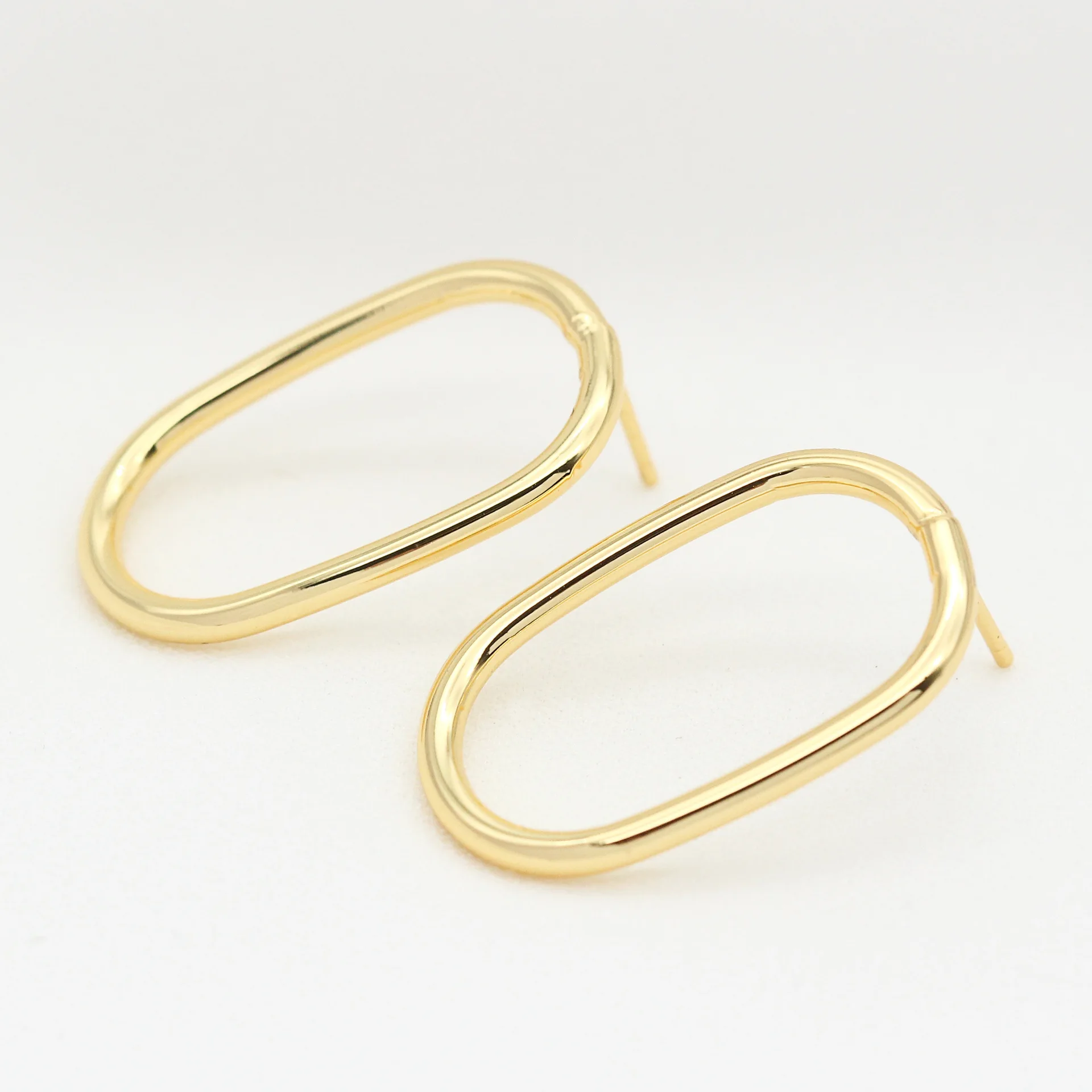 Simple Design 14K Gold Plated Oval Shape Stud Earrings