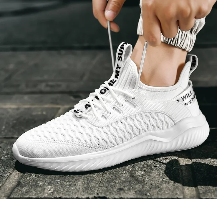 

2020 new summer men's sports shoes multi color lightweight low top perforated mesh shoes running shoes large