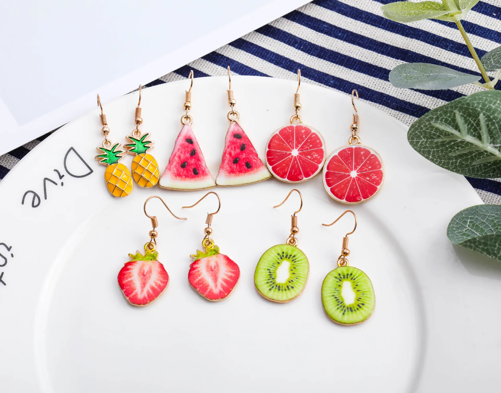 

New Arrivals Personality Fashionable Creative Lovely Creative Fruit Pineapple Small Fresh Fruit Pendant Earrings Trendy