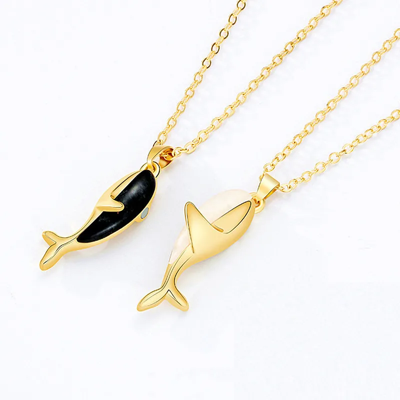 

Korean Simple Magnetic Couple Necklace Fashion Lover Hug Necklace Whale Pendant Necklace, Gold\silver\black