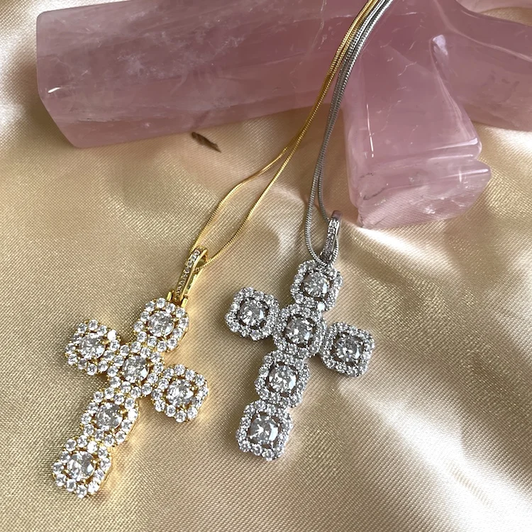 

2021 Fashion Hiphop Full Diamond Necklace Cross Pendant Women Jewelry Necklace
