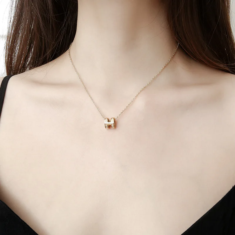 

Fashion simple personality golden lady accessories letter pendant H necklace wild necklace, Picture shows