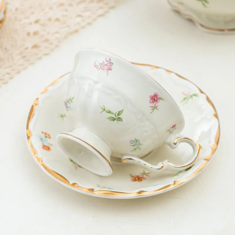 

New French Retro Phnom Penh Small Fresh Flower Ceramic Afternoon Tea Coffee Cup and Saucer, As shown