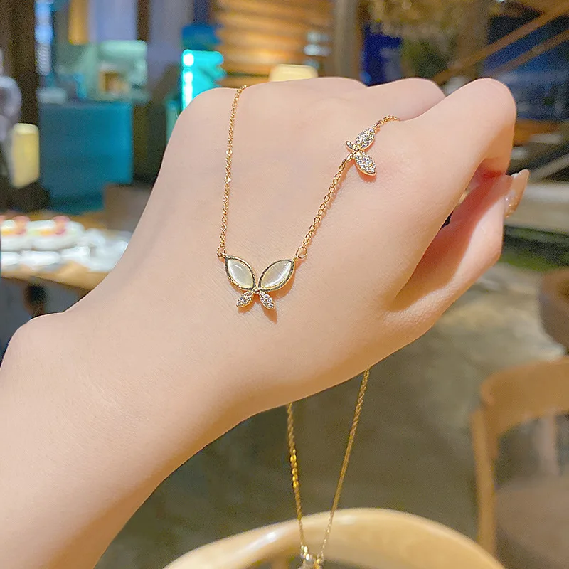 

Wholesale Ins Fashion Jewelry Simple Clavicle Chain Titanium Steel Butterfly Necklace Women, Gold