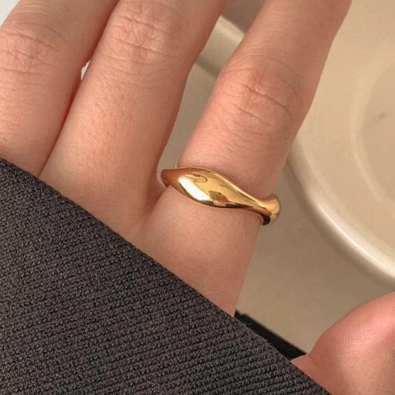 

18K Gold Plated Stainless Steel Irregular Wave Classic Design Ins Fashionable Finger Rings For Women