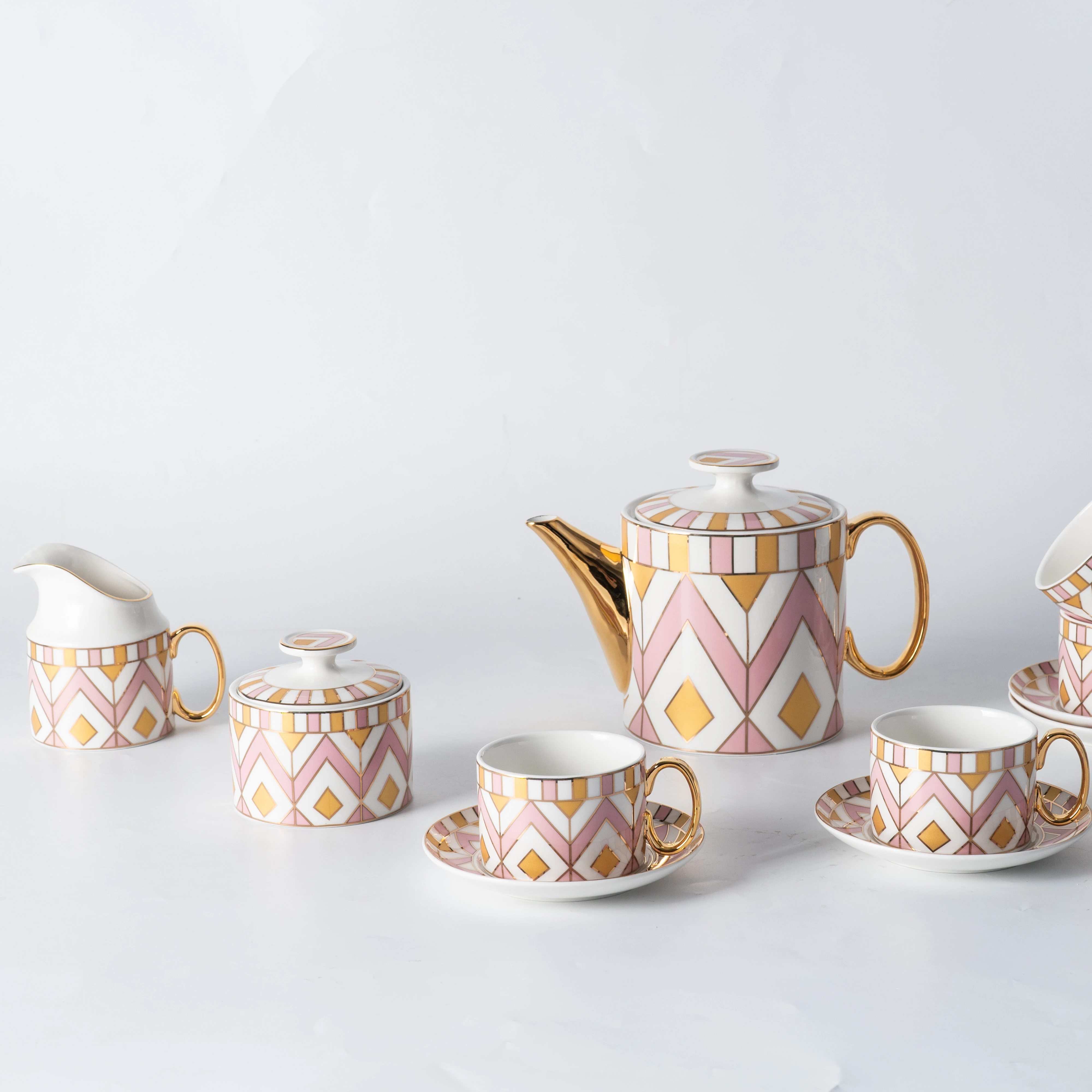 

Chaozhou Ceramic Tea Sets Factory New Bone Porcelain Coffee Sets, White and gold