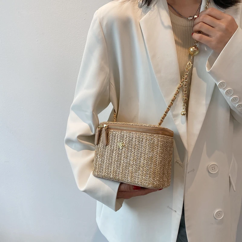 

Wholesale hot sale 2022 new fashion messenger bag lady chain square shoulder bag lady wallet lady Woven Straw Crossbody Handbags, 4 color can choose or custom you like color