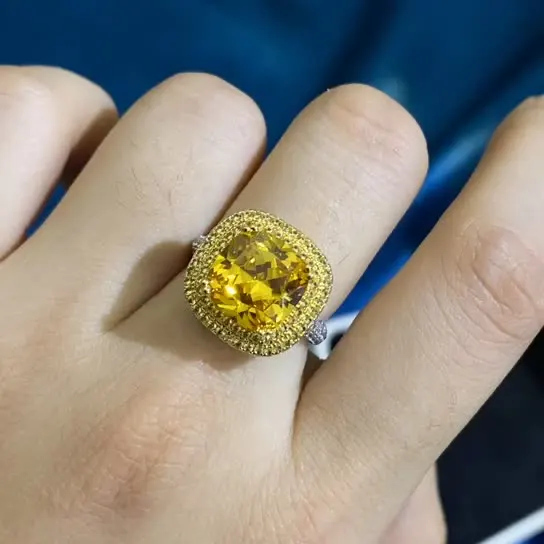 

Classic Luxury Fashion Diamond Set Ring Large Zircon Sparkly Ring, Picture shown