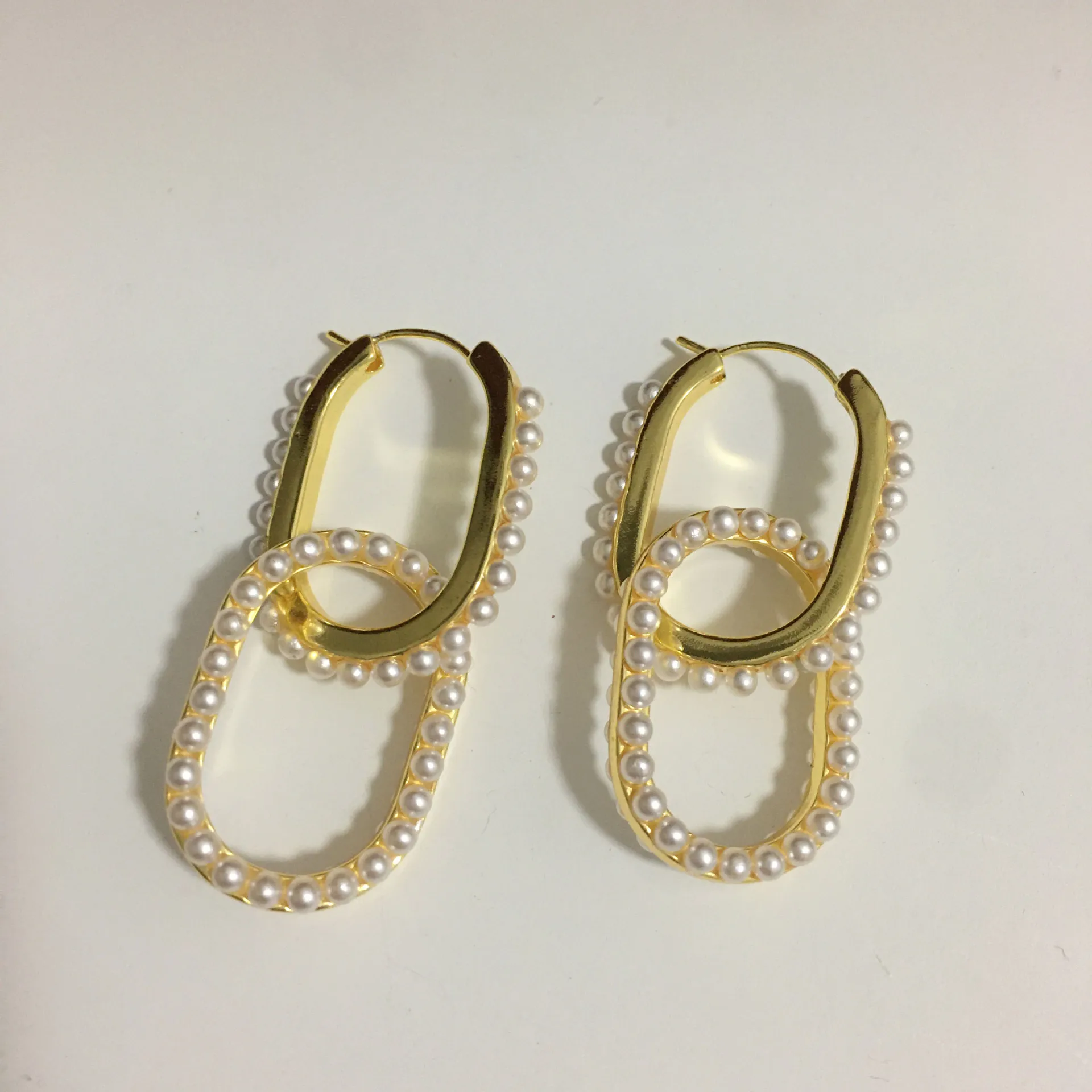 

Elegant Gold Plating Pearl Double Oval Hoop Earring Retro Style Geometric Oval Hoop Dangle Earring