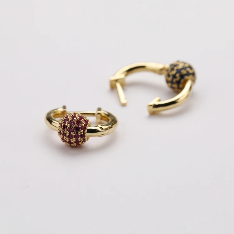 

2021 New Trendy Rihanna Style Small Gold Plated Rainbow Diamond Huggie Earrings