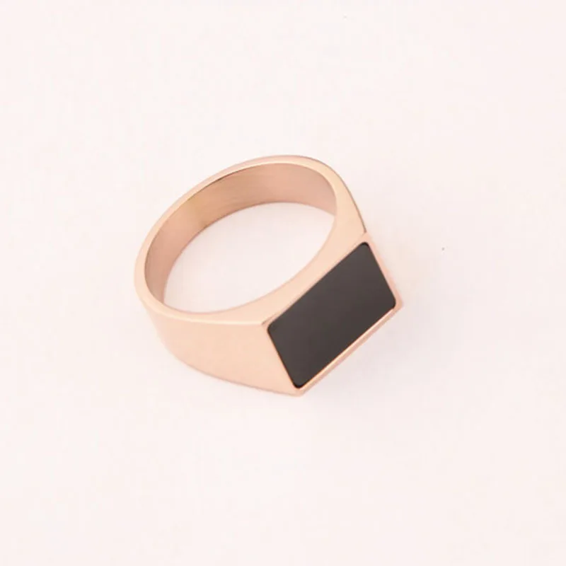 

High End 18K Gold Plated Black Resin Rings Stainless Steel Rings for Women 2021 Jewelry