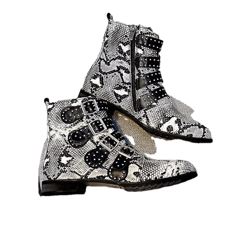 

Snake pattern black and white low-heeled non-slip boots, hairy PU rivet female boots winter boots for women