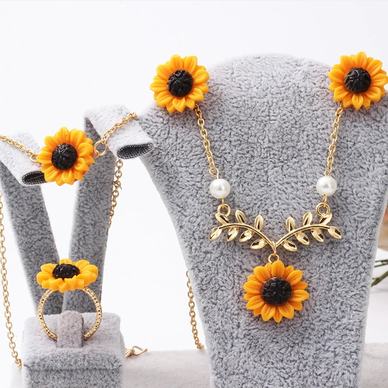 

Hongtong Fashion Sunflower Leaf Flower Pendant Clavicle Chain Necklaces Earring Rings Set New Branch Set Sunflower Necklace, Picture