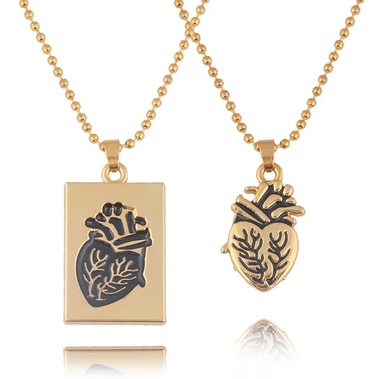 

European And American Creative Personality Golden Heart Couple Necklace Fashion Hip Hop Pendant Trendy Valentine'S Day Jewelry, Picture shows