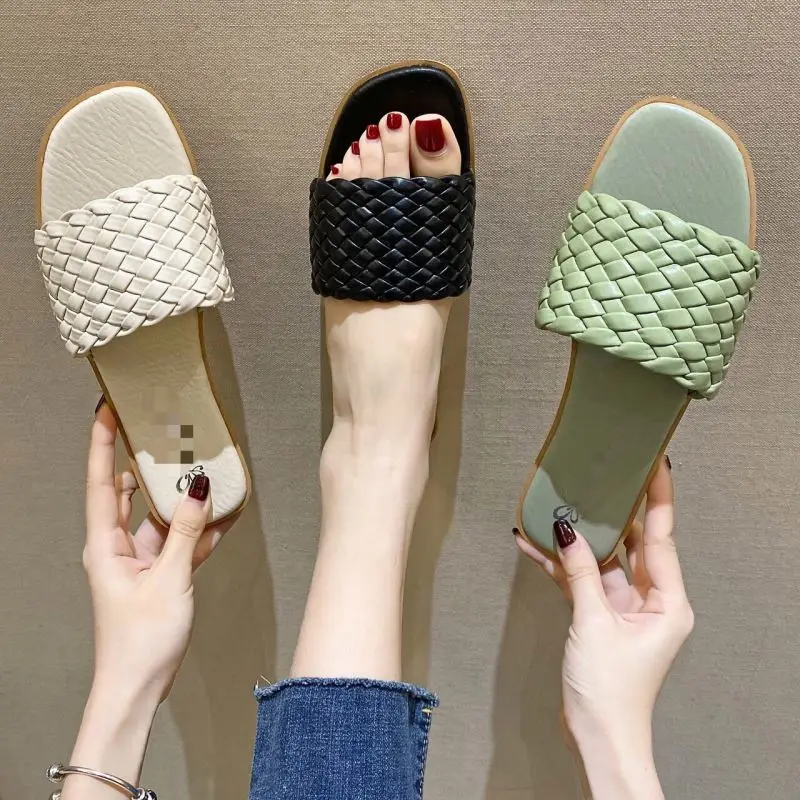 

2021 Factory direct sale hot sale summer women new fashion solid color new arrivals beach flat sandals slippers, Black, beige, green