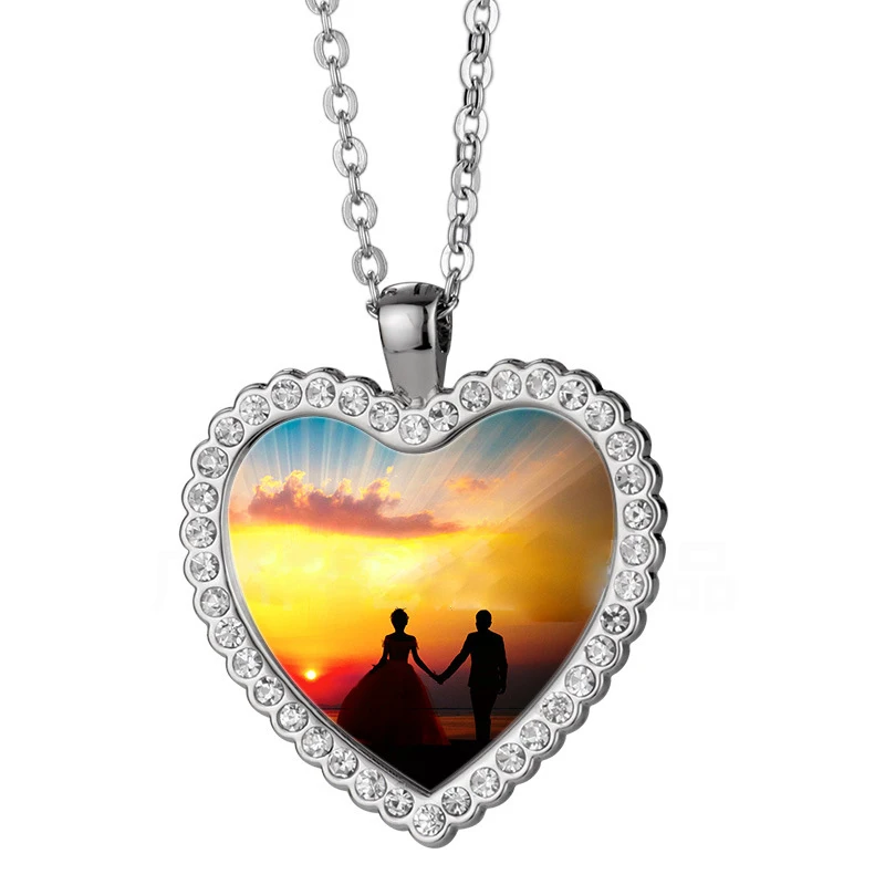 

Wholesale Valentine Day Bling Personalized Gifts Crystal Diamond Photo Sublimation Blank Heart Necklace Pendant for DIY printing, Multiple