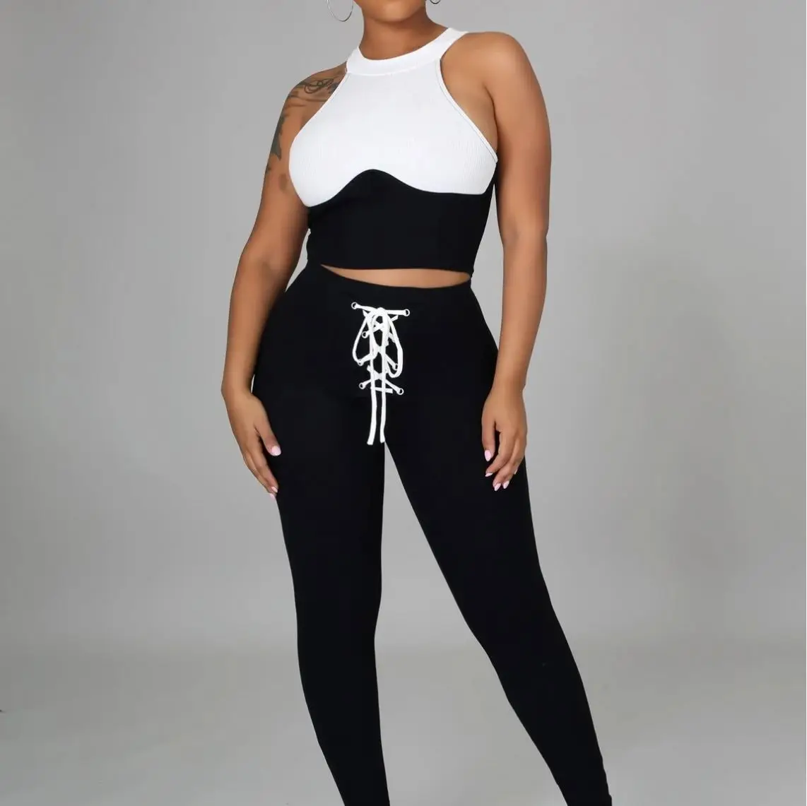 

X01490M Casual contrasting colors 2 pieces set Sleeveless crop tops and long pants Hot sale women's suit plus size