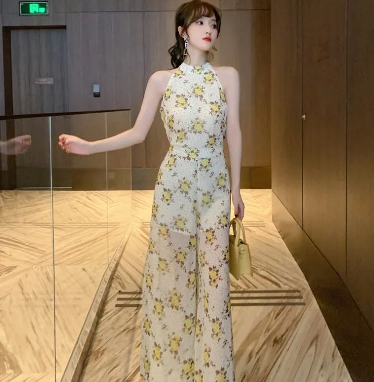 

2020 Summer New 2 Piece Set Women Style Hanging Neck Printed Short Chiffon Pants Trousers Casual Two piece Suit