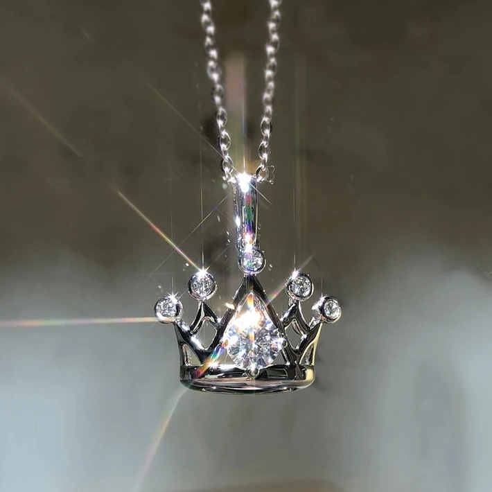 

CAOSHI Wholesale Fashion High Quality Necklaces Clear Cubic Zircon Princess Jewellery Pendant Diamond Crown Necklaces Women