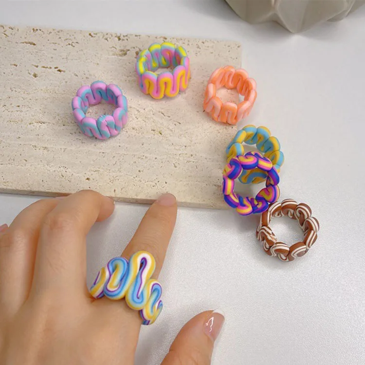 

2021 New Colorful Plasticine Pottery Clay Gradient Mixed Color Irregular M-Shaped Chunky Rings for Women Girls Travel Jewelry, 6 colors