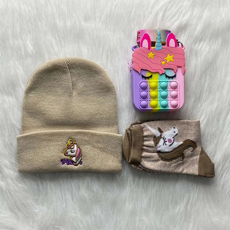 

Wholesale kids Cute unicorn wallet Winter Hats Socks 3 piece suit set Mini Silicone Bubble Fidget handbags pop it coin purses, 4 colors