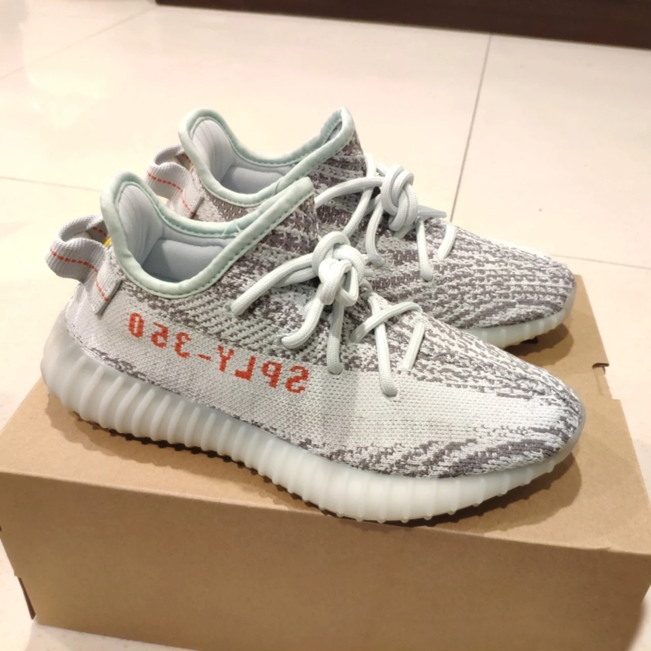 

2020 Fakees Suppliers Dropshipping Real Black Yeezy 350 V2 Men Women Custom Oem Child Lace Casual Running Sneakers Sport Shoes, Pantone color is available