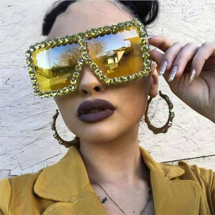 

2021 Fashion Brand Designer Crystal Oversized Women Mirror Big Rhinestone Vintage Shades Sun Glasses Lady Diamond Sunglasses, Custom colors