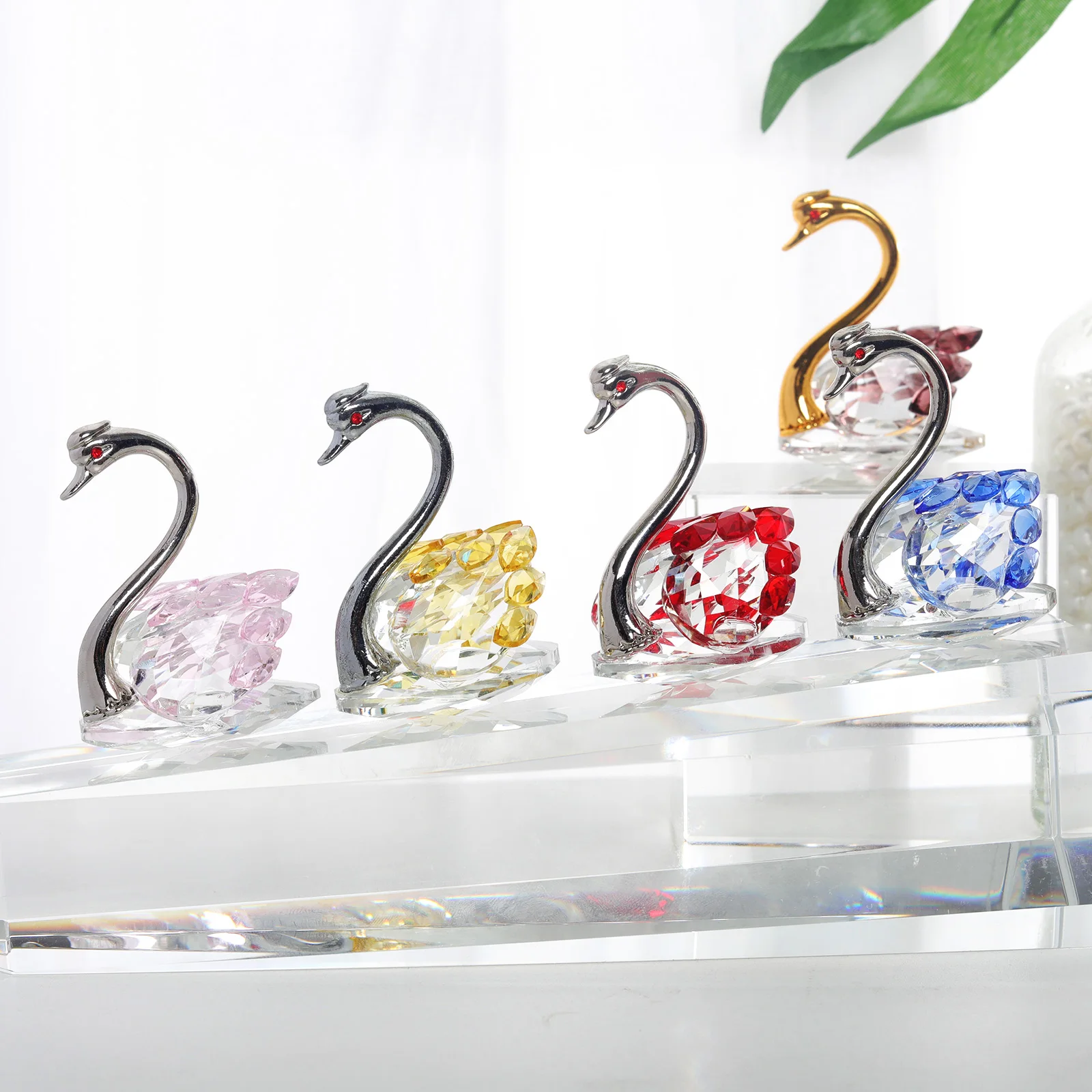 

Crystal Swans Crystal Animal Ornaments Wedding Gifts For Souvenir Crystal Crafts