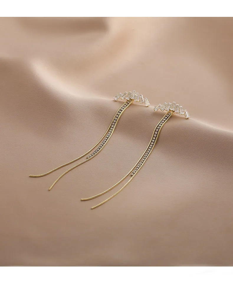 

Eico 2020 New Fashion Tassels Zircon Earring Women Elegant Long Earring, Gold color