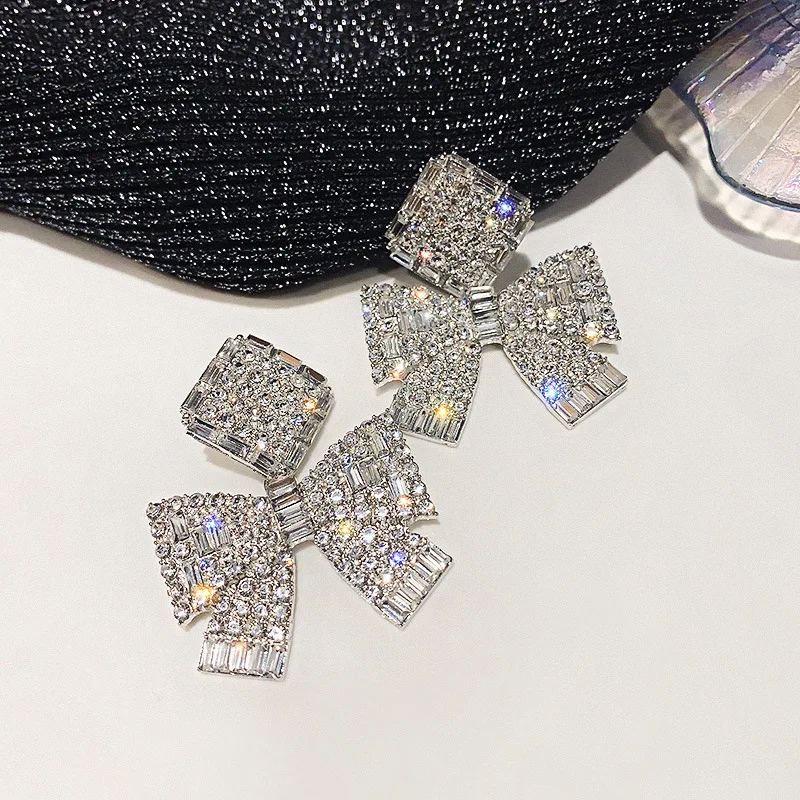 

2021 fashion trendy crystal bow rhinestone earring