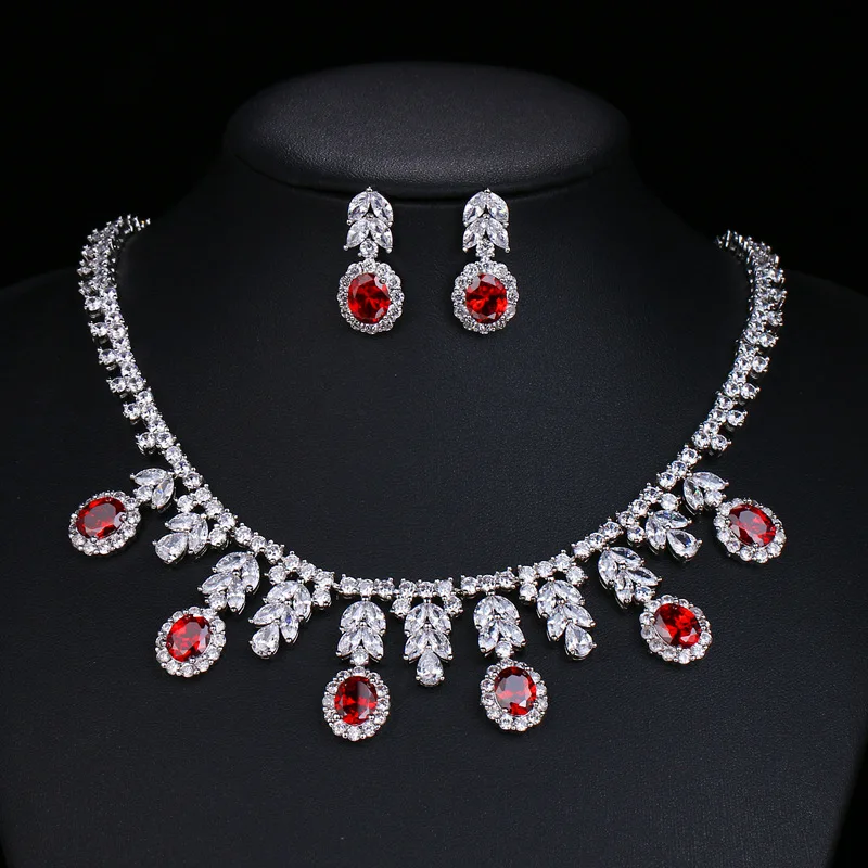 

Tiktok New Crystal Wedding Jewelry Set Shiny Necklace Earrings Leaf Flower Zircon Bridal Jewelry Set for Women