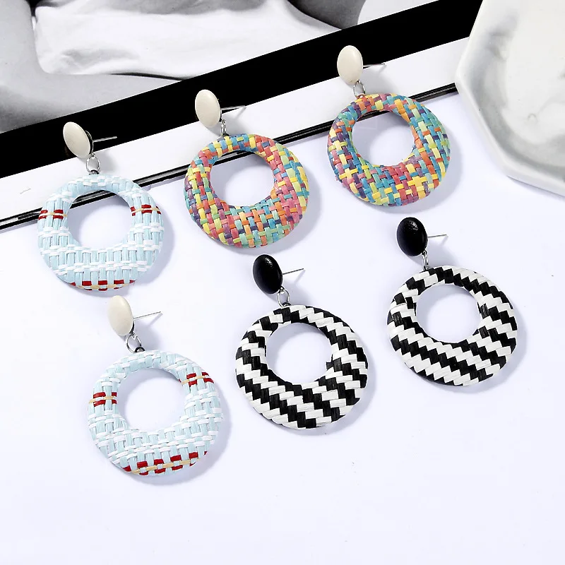 

Retro handmade raffia woven earrings bohemian openwork braided hoop earrings for women girls wholesale best gift