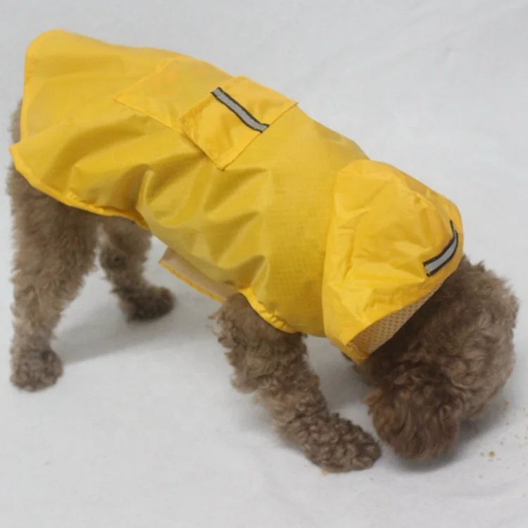 

2022 Highly Fashionable in Europe for All-Size Puppy Yellow Waterproof Raincoat with Hood in Reflective Design for Big Dog