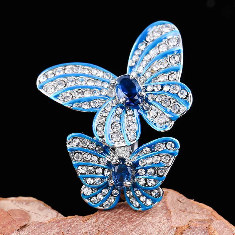 

Fashionable White CZ Big Flying Butterfly Sapphire Micro Pave Full Diamond Ladies Ring, Silver