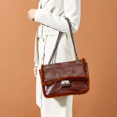 

2021 High quality wholesale Rabbit fur womens genuine leather sling crossbody shoulder bag hand bags with chain strap, Brown / black