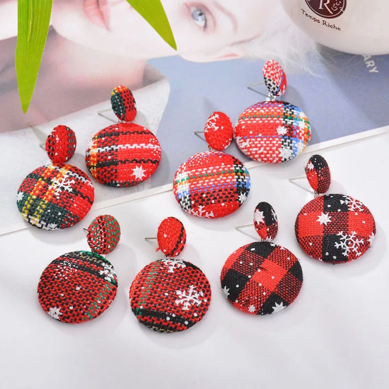 

European and American Holiday Earrings Temperament Simple Red Round Earrings Personality Joker Christmas Women Earrings, Picture shown