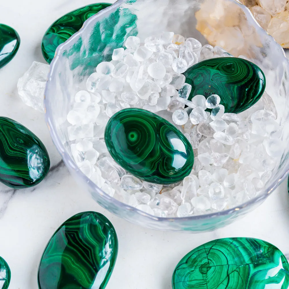 

Wholesale high quality natural crystal reiki malachite palm stone healing stone for folk crafts