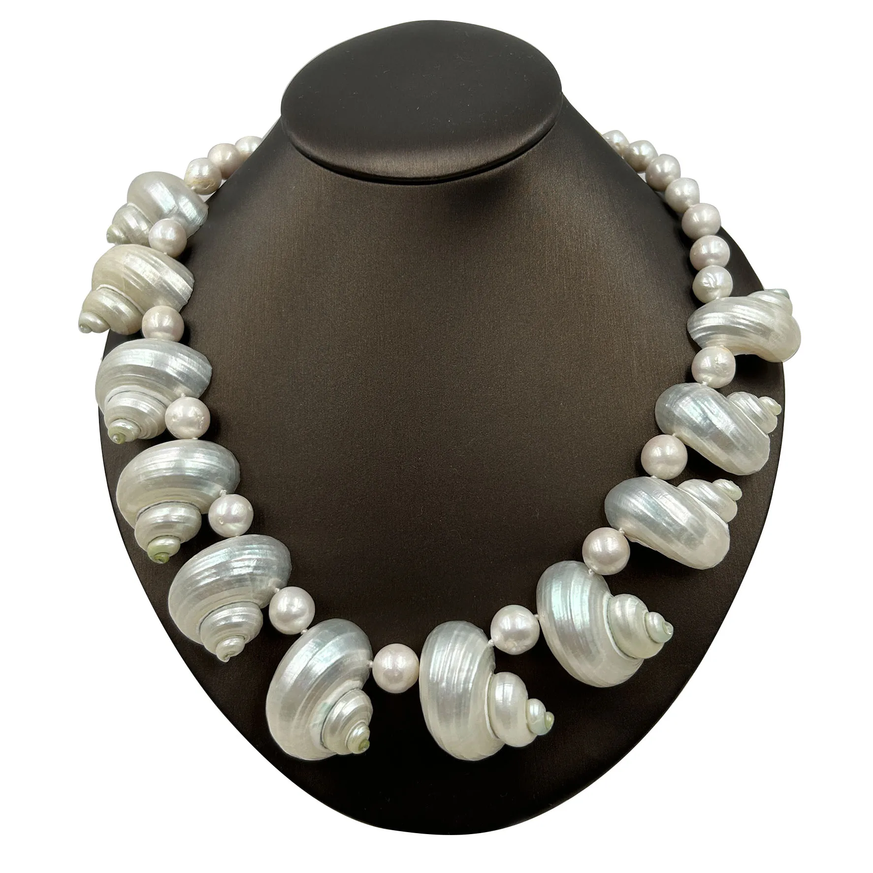 18-Inch 100% Natural Freshwater Pearl Choker Necklace Good Quality Brass 18K Gold Plated Nice Clasp Big Natural Shell