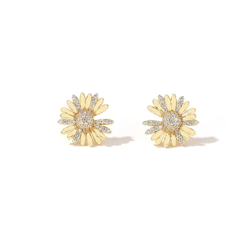 

New arrival latest design Fashion small daisy stud earrings brass gold-plated zircon flower earrings Korean Style jewelry